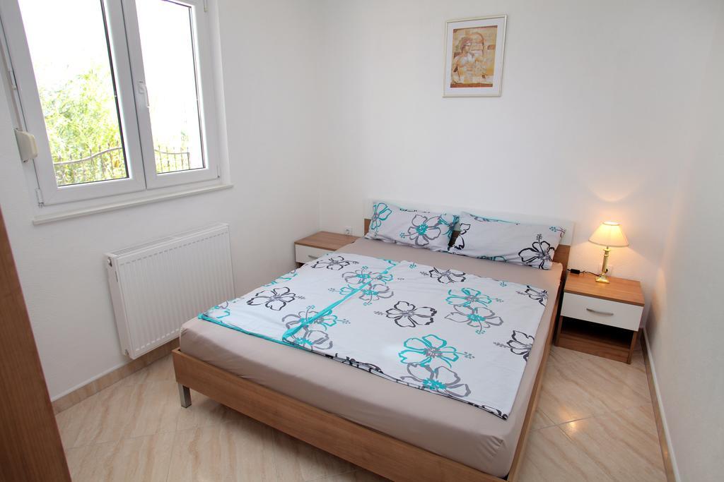 Apartments Villa Dalmazia Trogir Kamer foto